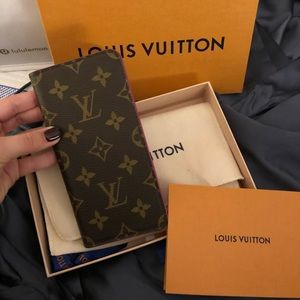 Louis Vuitton iPhone Folio 7/8 Plus